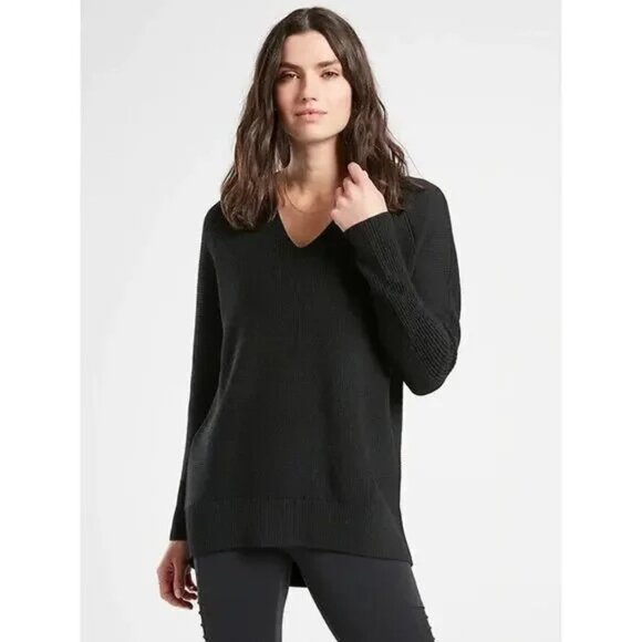 Athleta Hanover black long sleeve v neck sweater merino wool Large cozy soft - Picture 1 of 3